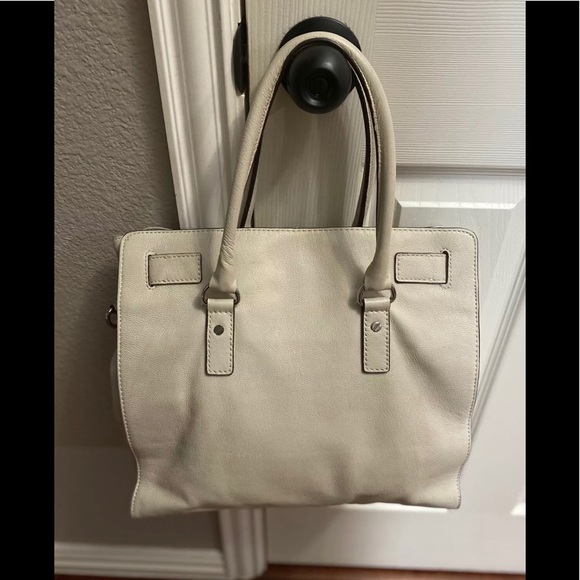 MICHAEL KORS Hamilton Cream Leather Large Satchel Shoulder Bag With Lock/Key 🔐 - Picture 7 of 11